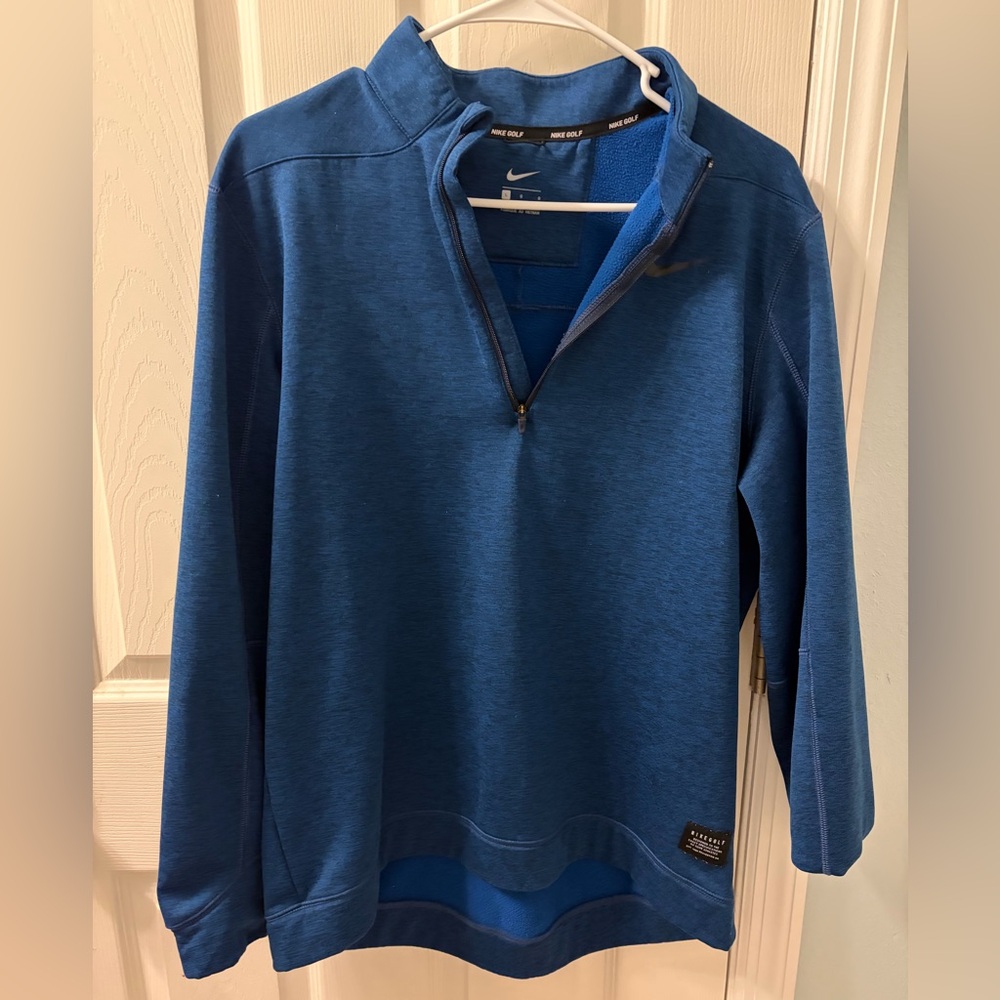 Men’s dark blue Nike golf long sleeve quarter zip sweater size large